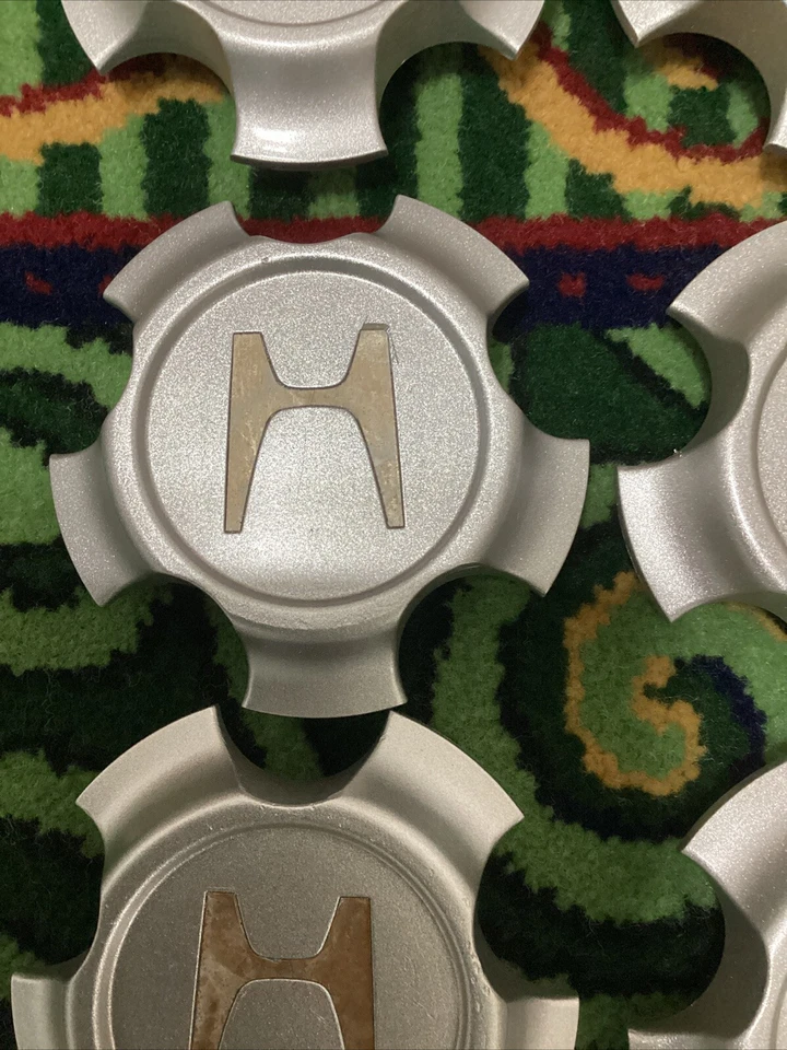 Центральный колпак Honda CR-V 1997-2001 номер детали PA6+PPE перекрашенный 1 шт. - Изображение 3 из 4