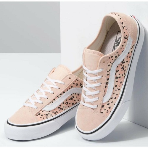 leila hurst style 36 decon surf shoes