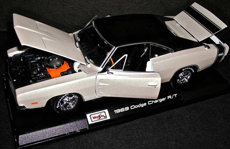 Dodge Charger R/T 1969 escala 1:18 fundido a presión edición especial de Maisto nuevo Foto 2 de 3