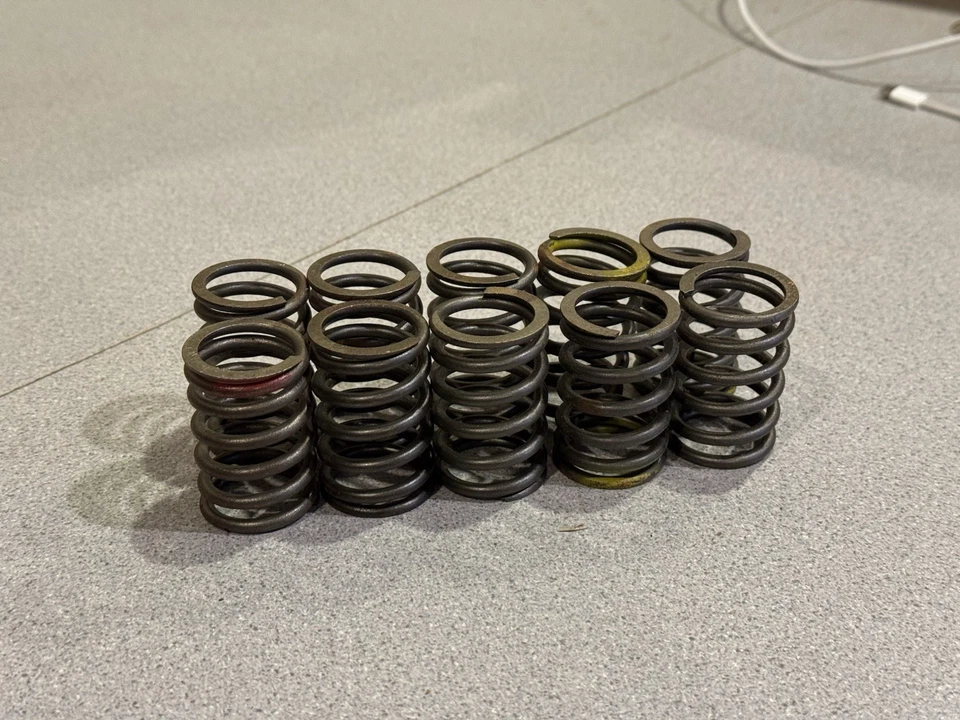 Nissan 720 1980-1986 2,5 L diésel resortes de válvula (10) NOS 13203-T7200 Foto 2 de 3