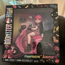 Mattel - Monster High Dolls Draculaura Vamptastic Doll & Scooter New In Box