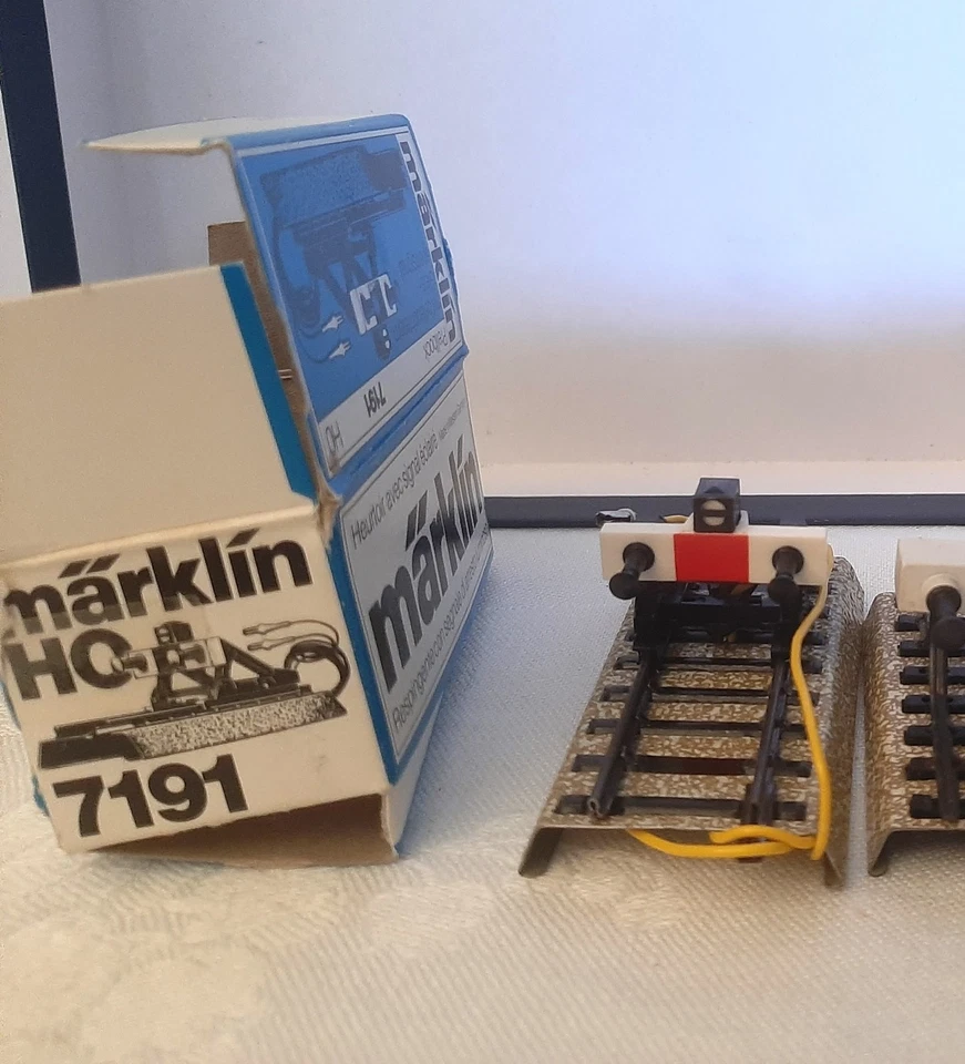 Märklin H0  2 Prellböcke mit Beleuchtung 7191