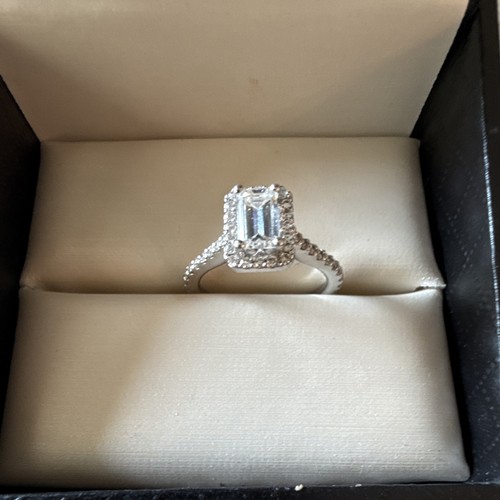 Platinum 950 Emerald Cut Diamond Halo Engagement Ring Women’s Size 7