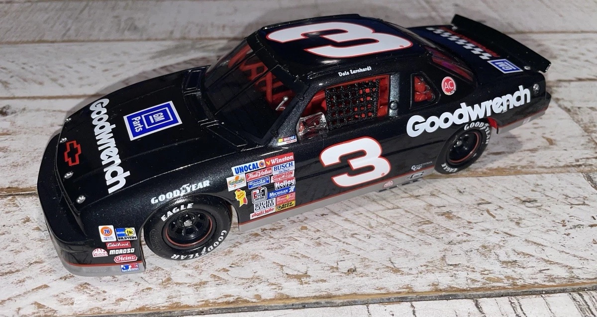 Dale Earnhardt Diecast Racing Cars 1:24 1990 Vehicle Year for sale