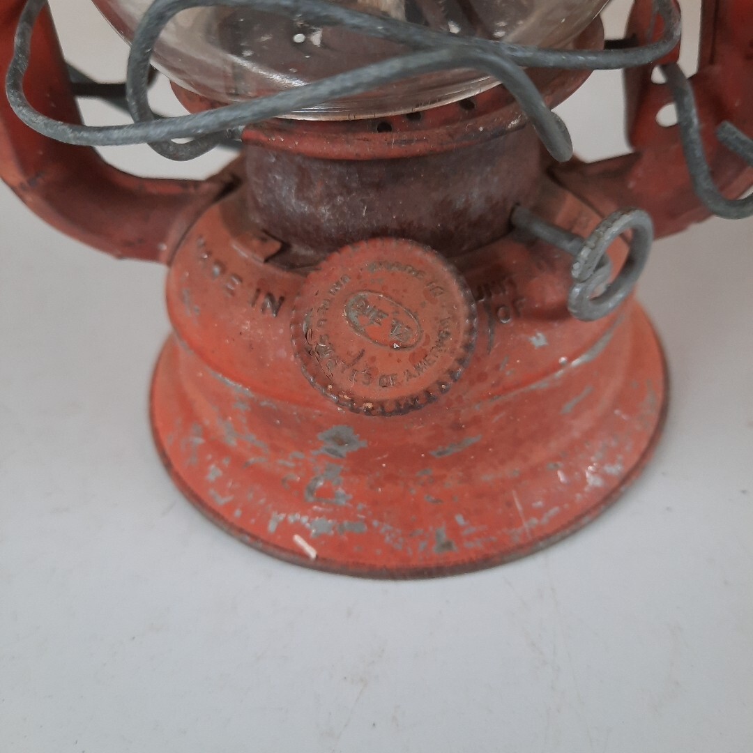 Vintage Dietz Comet Kerosene Lantern RED 8.5