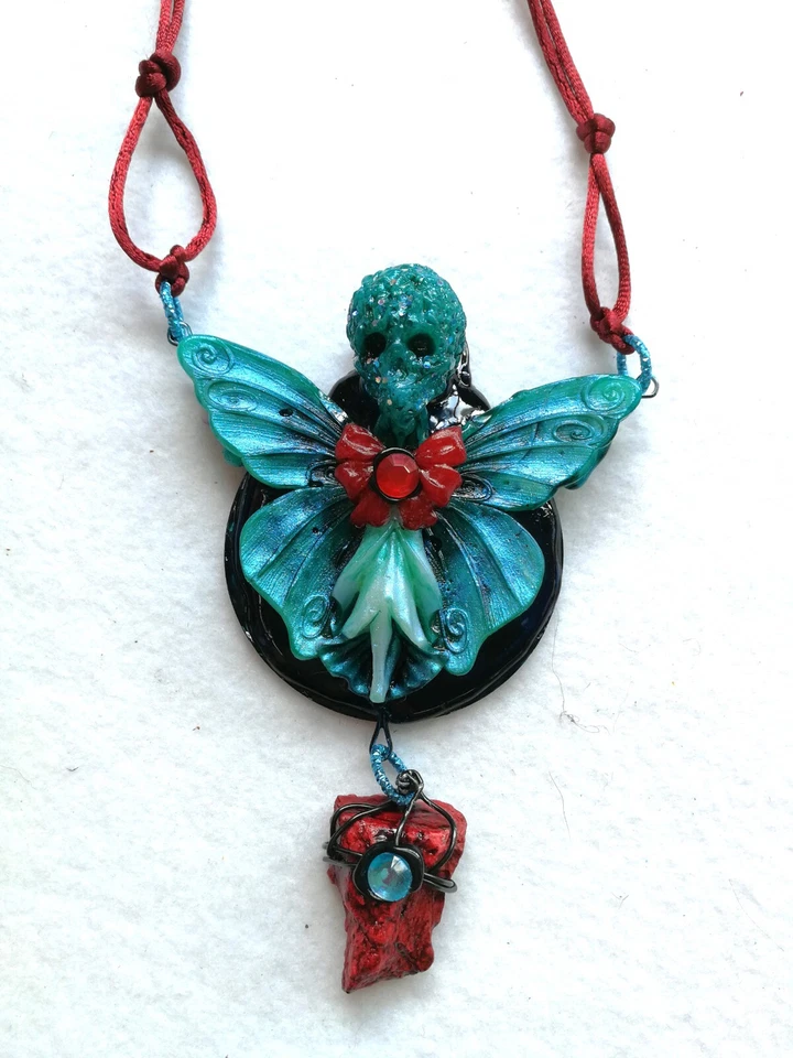 Art Deco Nouveau Joyería Collar Colgante Retro Mariposa Luna Lunar Polilla Calavera Foto 4 de 4