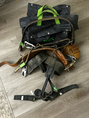 Buckingham Pole Climbing Spikes/Gaffs Set w/ Belt & Bag MPN 20192CMIBH