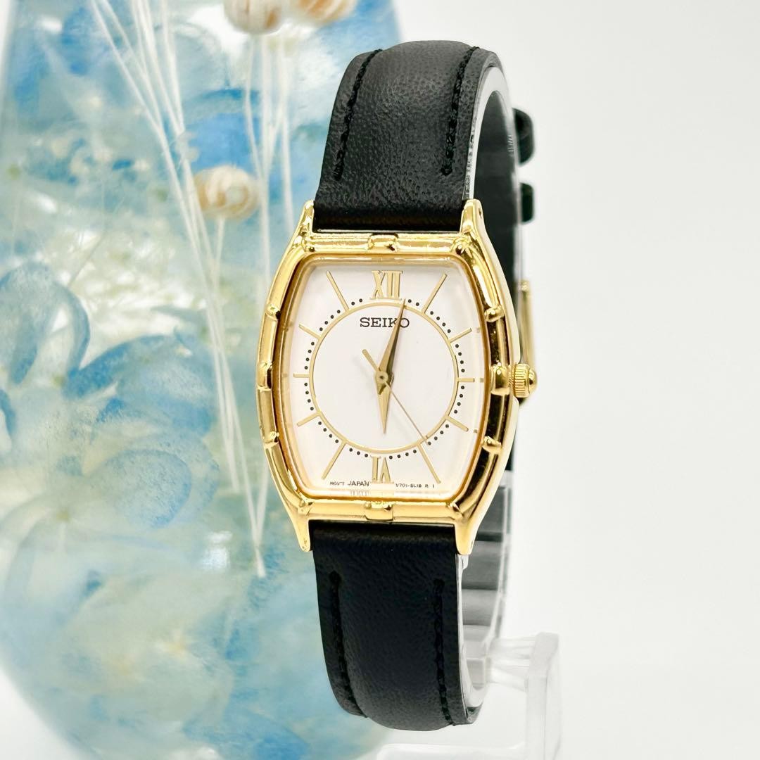 Rare Quartz Gold 5E60 SEIKO V701 Vintage Vintage Watch Ladies Collectible - vintagewatches.pk