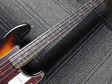 Fender Made in Japan Heritage 60s Precision Bass -3 Color Sunburst- [3.96kg]