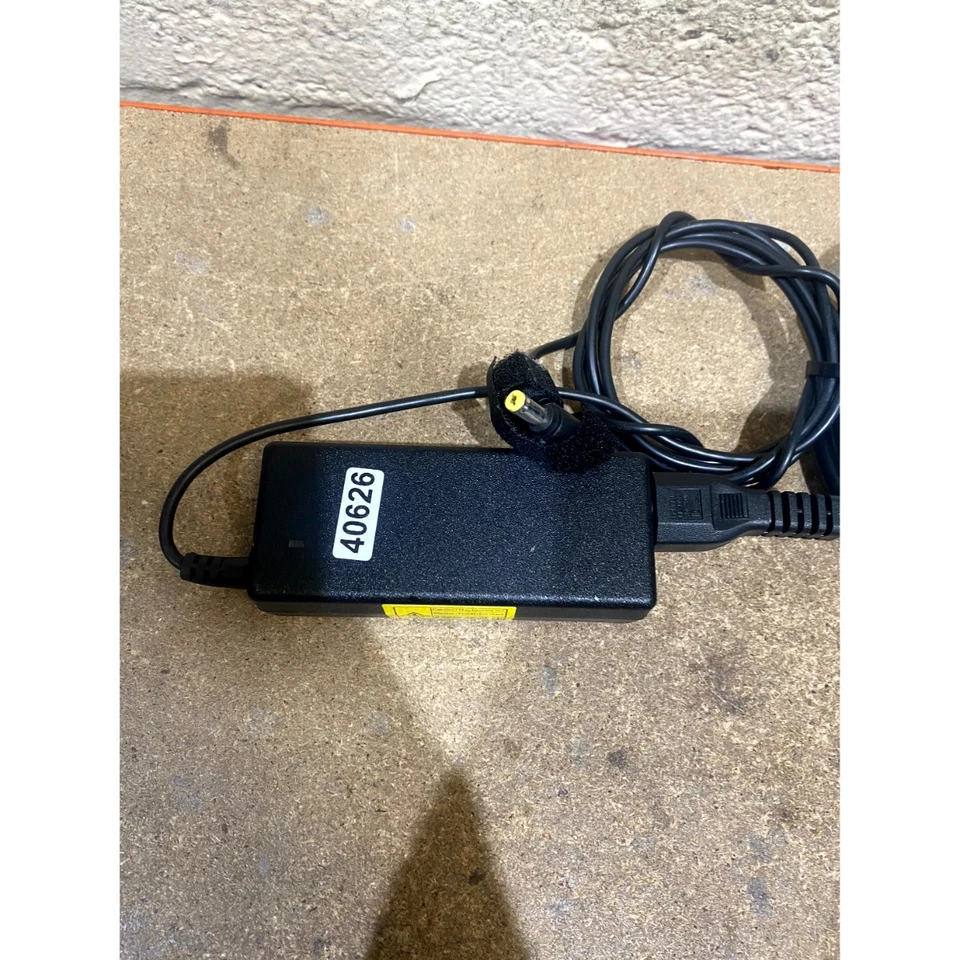 Hipro HP-A0652R3B AC Adapter Charger Black 65W 19-V 3.42A for Acer Aspire Laptop - Image 2 of 4