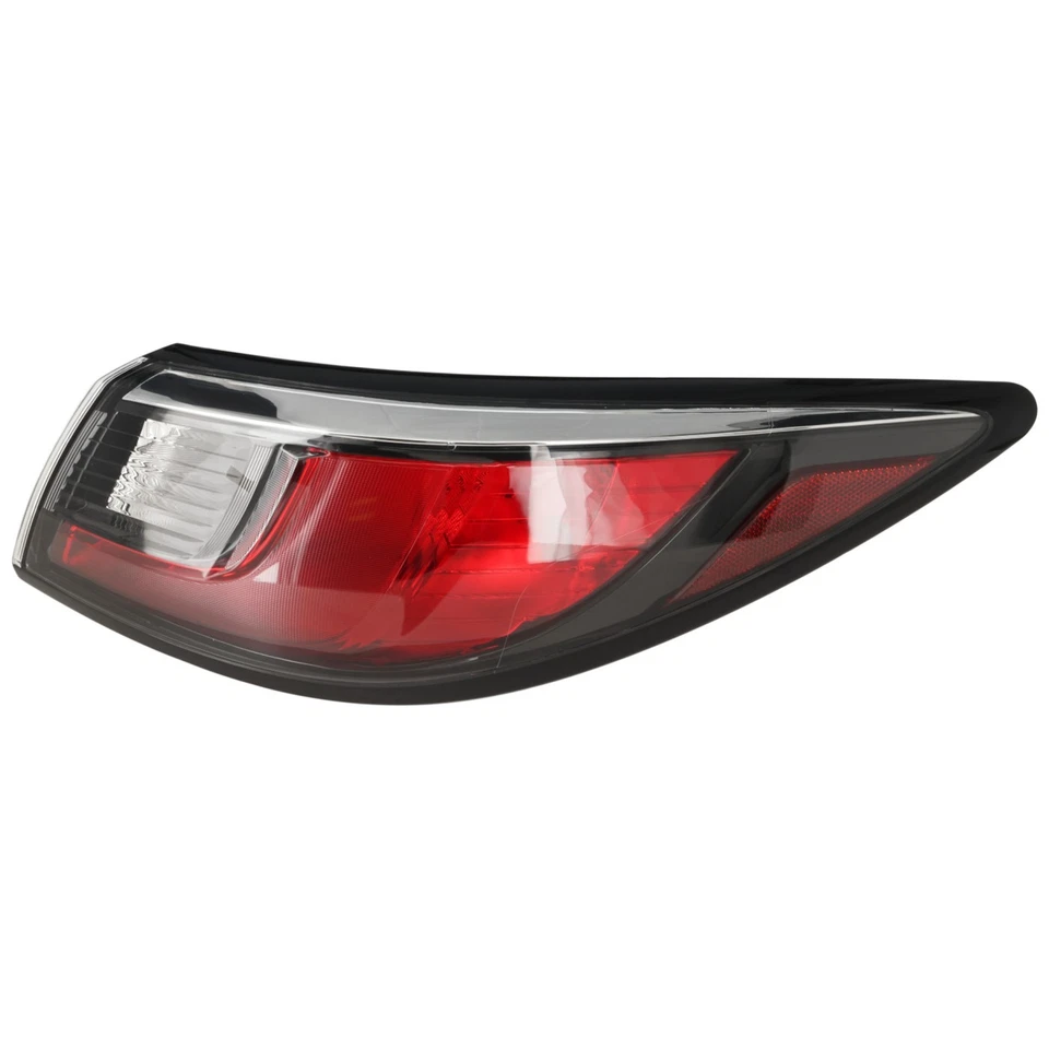 Luz trasera exterior del lado del pasajero Scion iA 2016 Foto 2 de 4