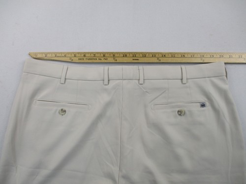 Pantaloncini sportivi Peter Millar Crown uomo 40 beige golf performance chino elasticizzati - Foto 3 di 10