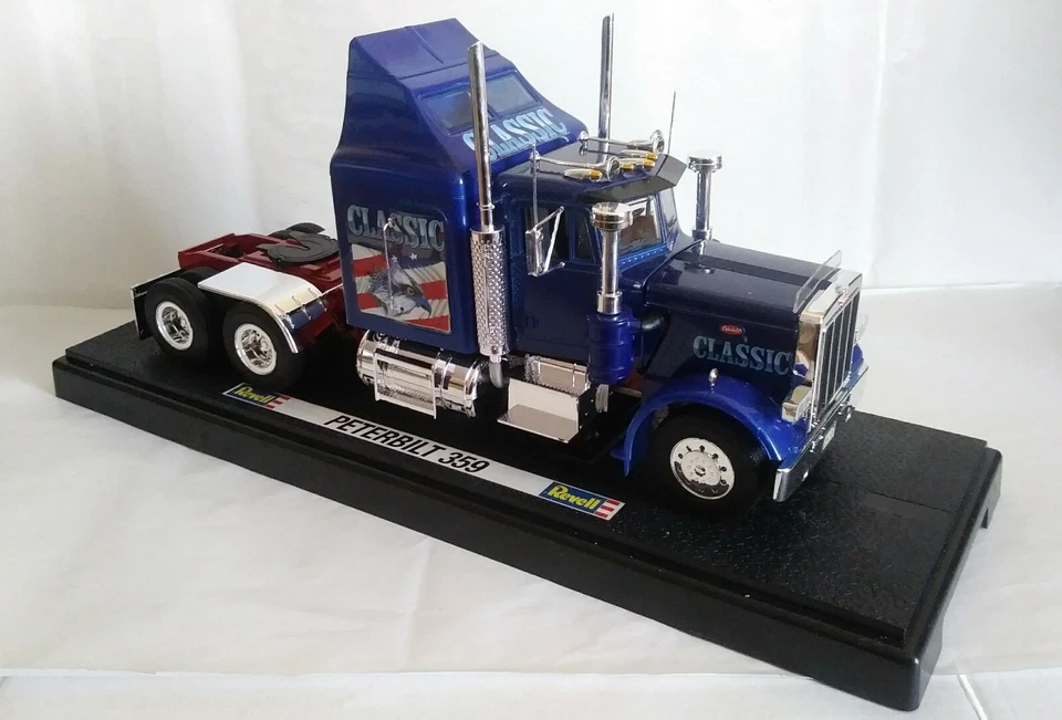 PETERBILT CLASSIC TRUCK REVELL SCALA 1/24 - Immagine 2 di 3