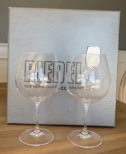 RIEDEL CRYSTAL - Vinum - Burgundy Wine Glasses - 8 1/4” - Set of 2 - Boxed Great