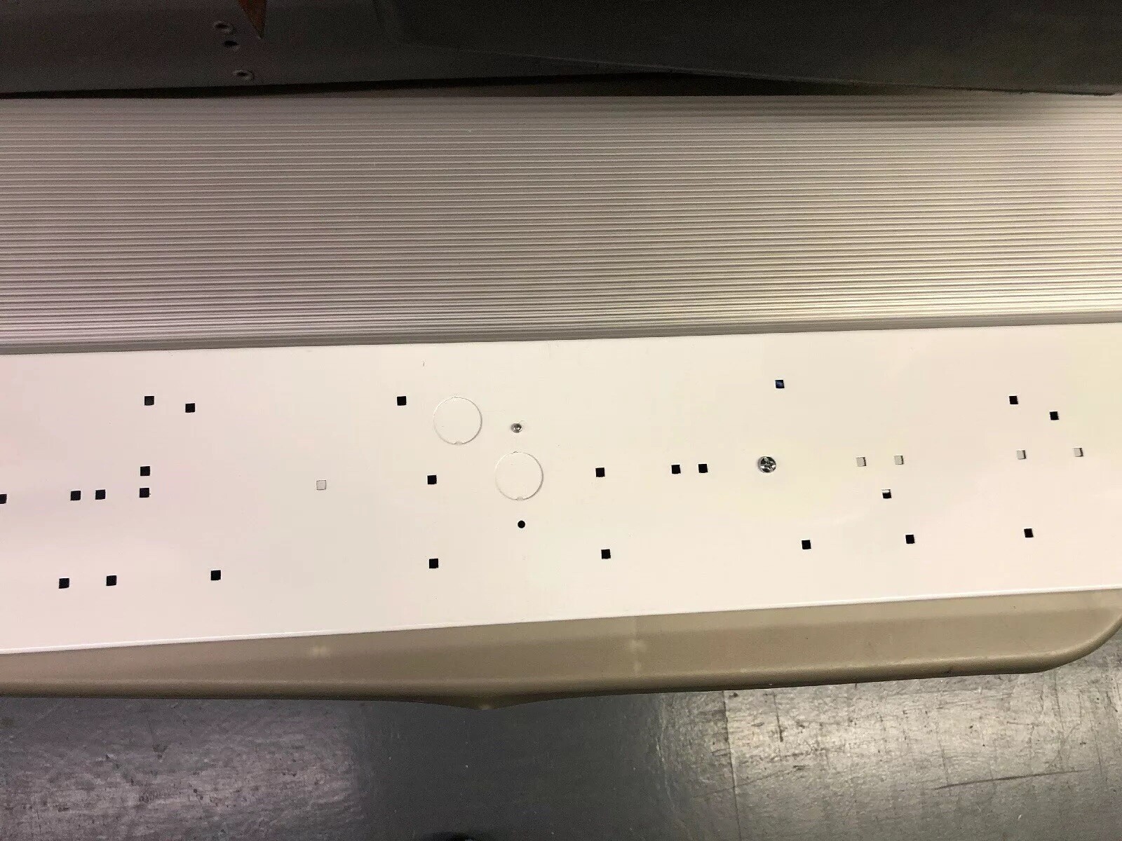 Lamar Lighting DLL Series LED Light 4 foot DLL48HRA50 Brand New