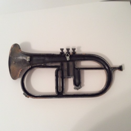 Cornet and French Horn cast resin wall hanging - Picture 7 of 14