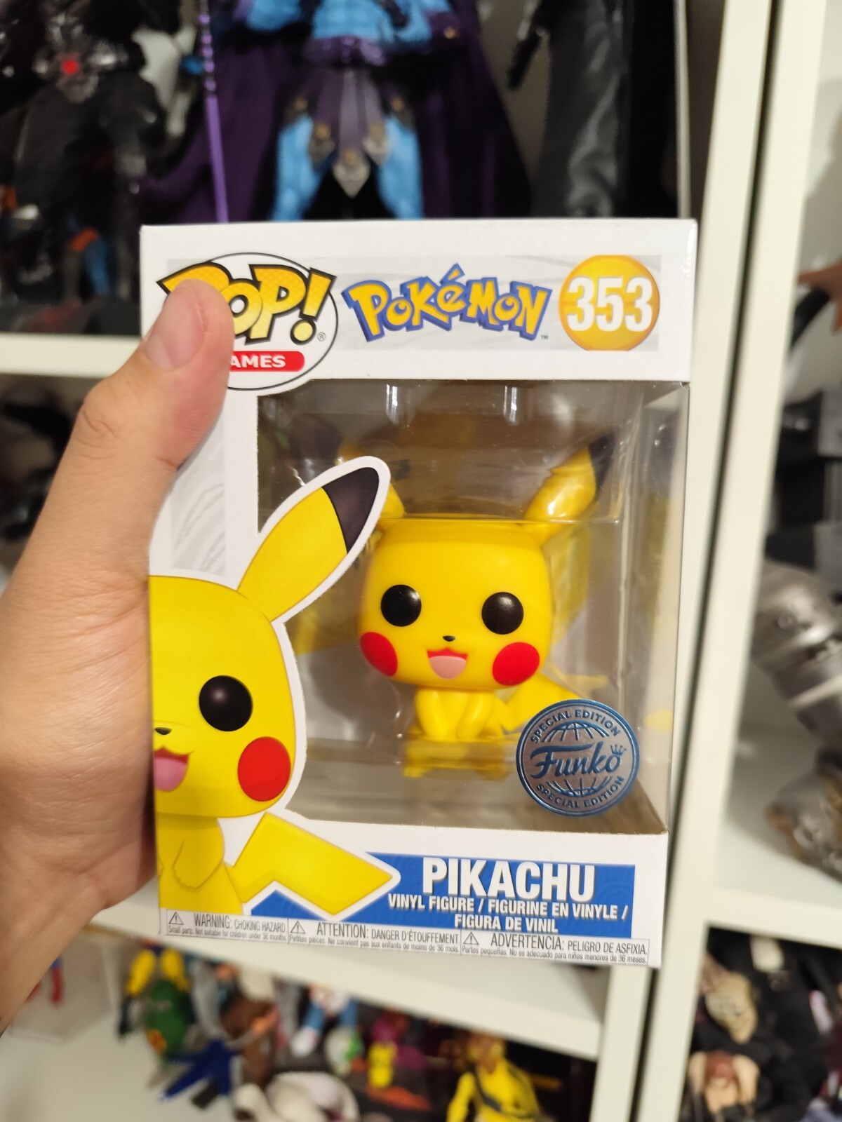 Funko Pop!Pikachu firmado por Takumi Akabane con certificado de autenticidad