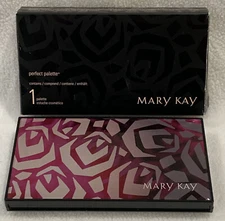 NIB MARY KAY PERFECT PALETTE REFILLABLE COMPACT (EMPTY) - FREE SHIPPING
