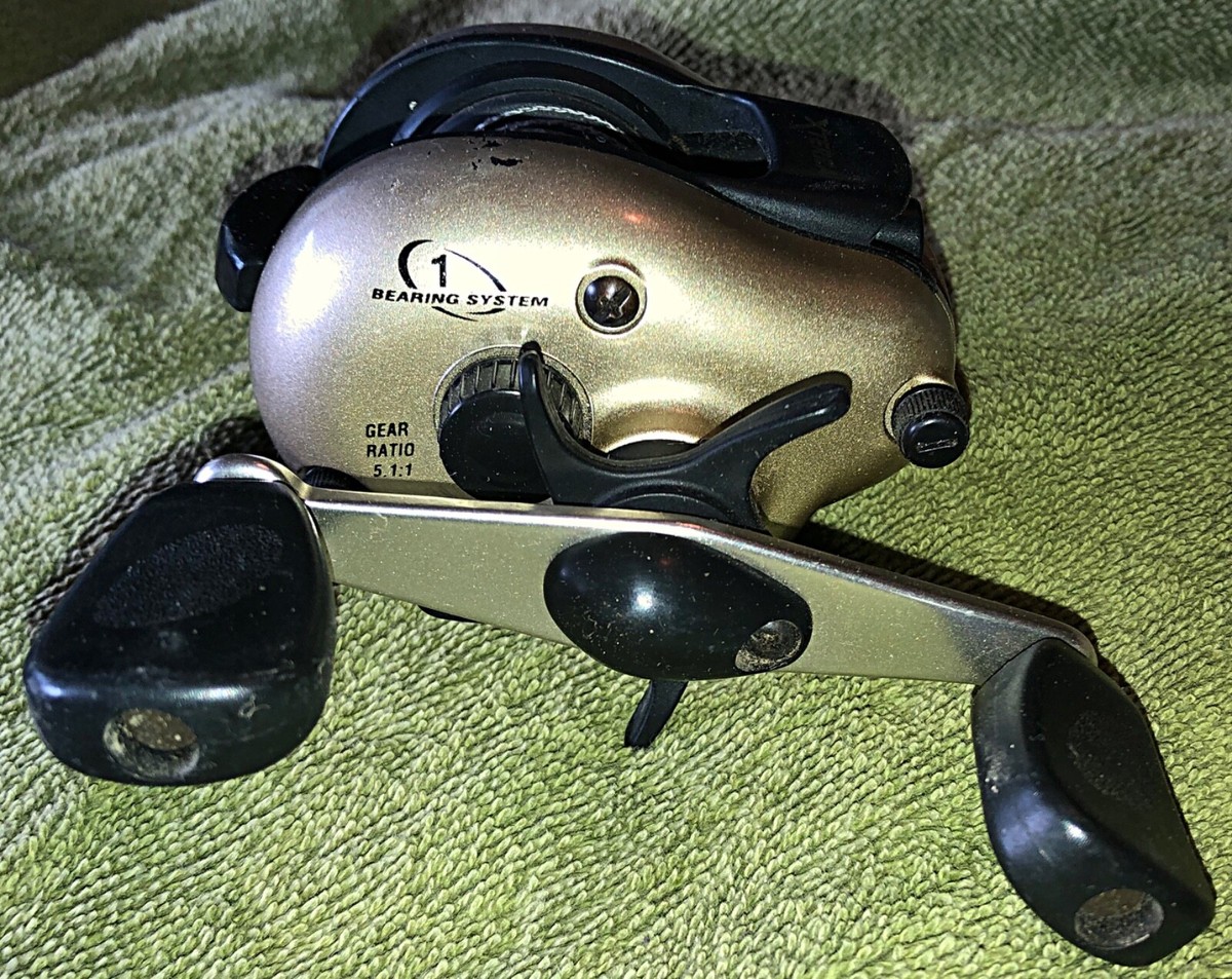 SHAKESPEARE XTERRA XT410 LOW PROFILE BAITCASTING REEL ~ 5.1:1
