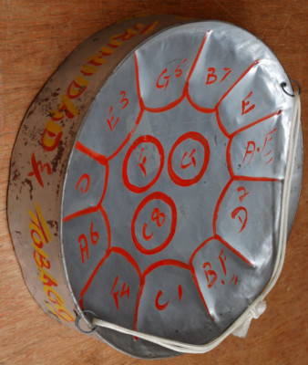 Steel Pan Steel Drum Musikinstrument, unter 12'' Durchmesser, ohne Sticks