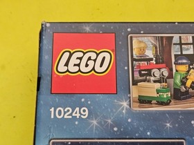 LEGO Creator Expert Winter Village Toy Shop (10249) Brand New Sealed Retired set