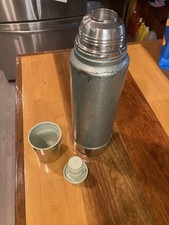 Vintage Aladdin Stanley Thermos No. A-944C Quart Green Made In USA 11 Stopper