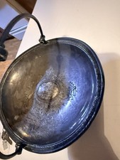 Panier de mariée ou corbeille à fruits à anses balançoire en plaqué argent époque victorienne.