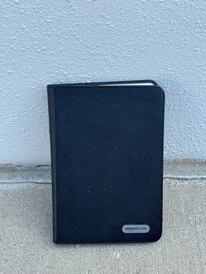 Amazon Kindle (2nd Generation) International 2GB, Wi-Fi + 3G (Bundle) w/ Case