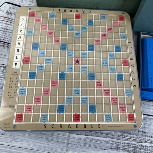 Vintage 1977 SCRABBLE DELUXE EDITION Rotating Turntable Game w Box Selchow & Rig - Picture 3 of 12