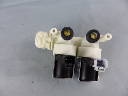 Double électrovanne C-432/14-A-18 Pour Indesit IWE81683 - Référence W16001667806, Occasion Fonctionnelle