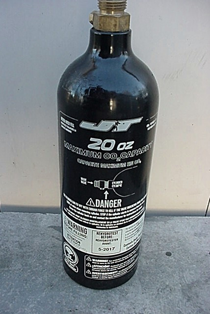 PAINTBALL 20 OZ AIR BOTTLE by J T Paintball Company