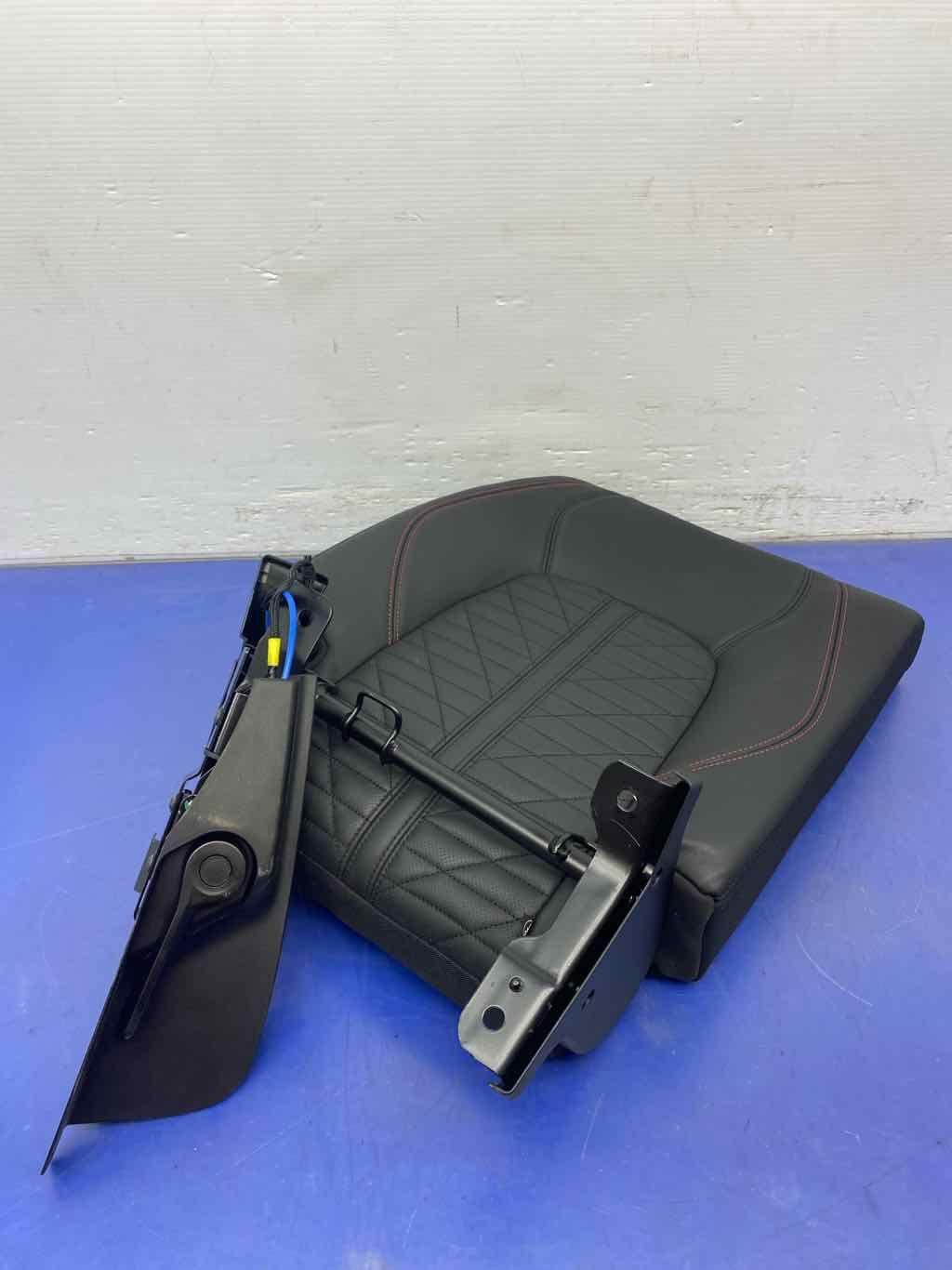 2017-2020 MASERATI LEVANTE M161 OEM REAR RIGHT UPPER SEAT CUSHION BLACK LEATHER
