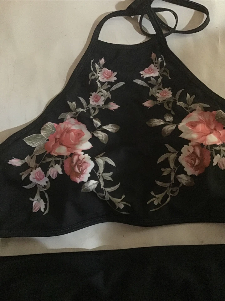 Tankini acolchoado Speedo duas peças preto 33” parte inferior floral 36”: excelente estado - Imagem 2 de 4