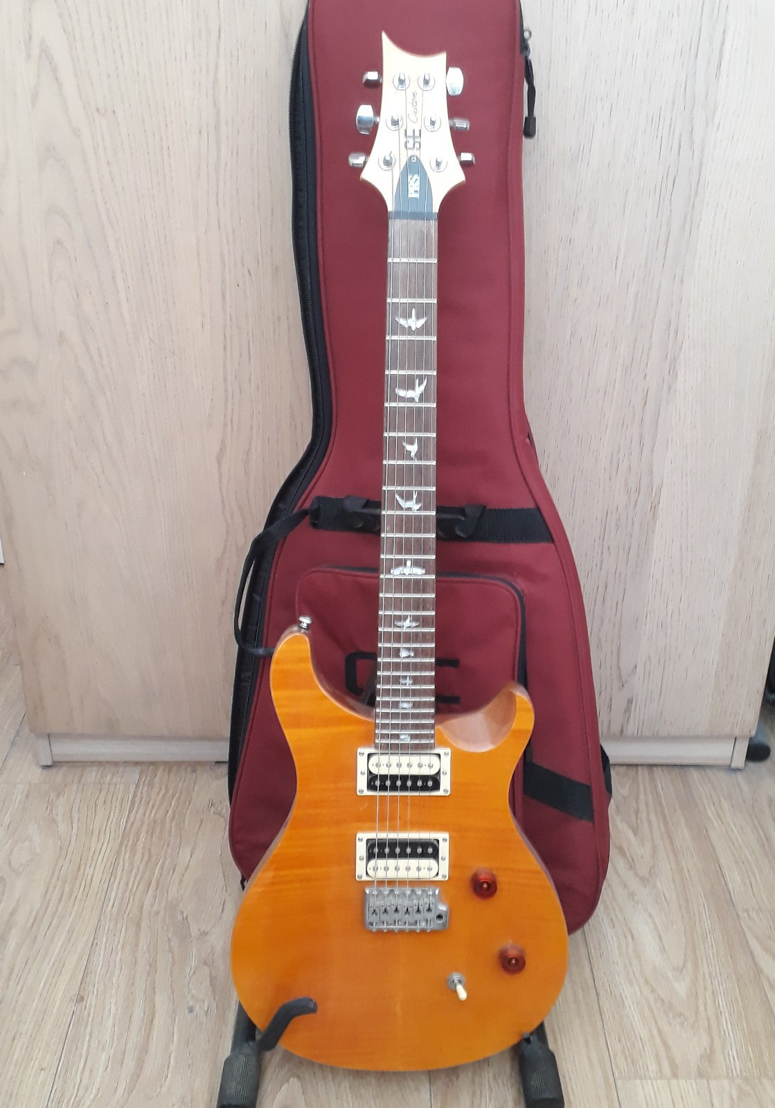 Paul Reed Smith SE Custom 24 Korean Made 2011 Electric Guitar – Original Gig bag