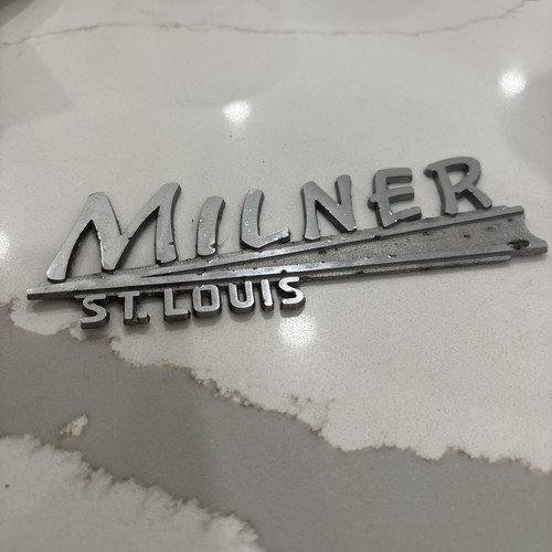 Milner Chevrolet St. Louis trunk emblem - Picture 1 of 7