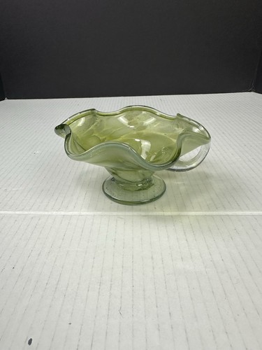 Scalloped Ruffled Rim Green Glass MCM Pedestal 5” Dish Bowl Green With Ruffled Handkerchief ...