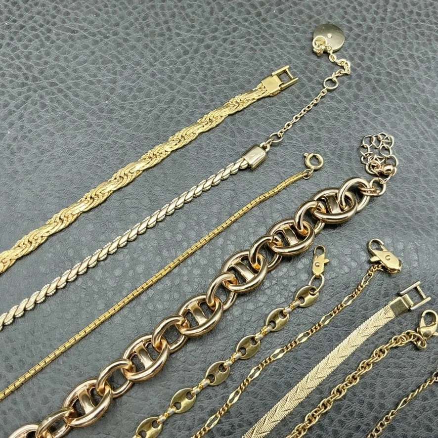 Bracelets Gold Tone Lot Of 10 Vintage To Now Chains Preppy Minimalist Wearable - Image 4 of 4