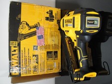 DeWalt DCN650B 20V MAX* XR 15 GA Cordless Angled Finish Nailer (Tool Only)