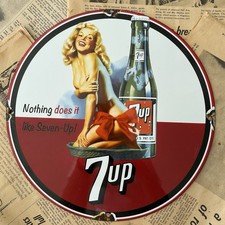 LETRERO VINTAGE DE ESMALTE DE PORCELANA DE 12 PULGADAS ANUNCIO PIN-UP REFRESCO BEBIDA 7UP