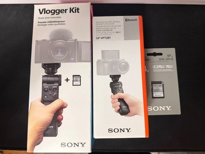 Sony ACCVC1 Vlogger Tripod Accessory Kit (GP-VPT2BT + SD CARD)