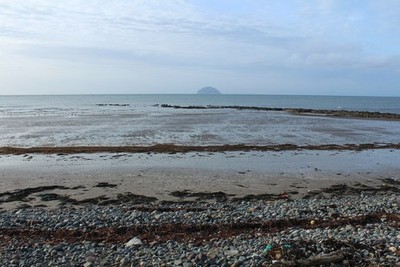 Foto 6x4 Ardwell Bay Girvan mit Blick auf die Ailsa Craig. c2017