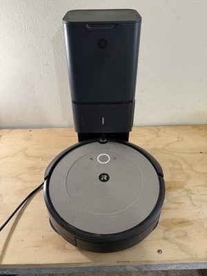 iRobot i155220 Roomba i1 Plus (1552) Wi-Fi Connected Self-Emptying Robot Vacuum
