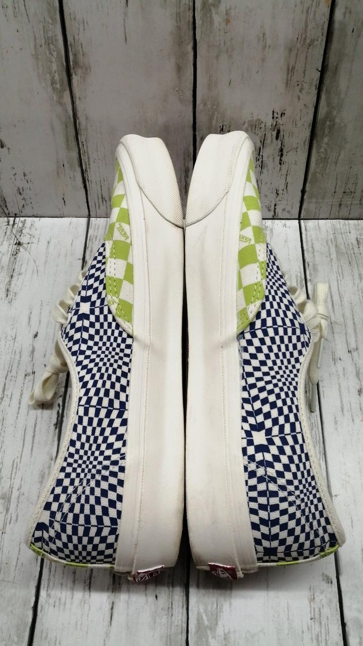 Vans Checker Flag Pattern Authentic Model 27.5 Li… - image 4
