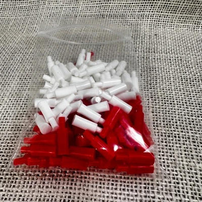Schlachtschiff Ersatz Heringe Konvolut ca. 104 rot weiß Hasbro Spielteile - Bild 1 von 4
