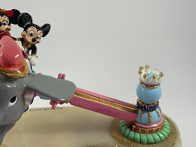 Ron Lee Flying with Dumbo mickey and Minnie Disney Sculpture 248