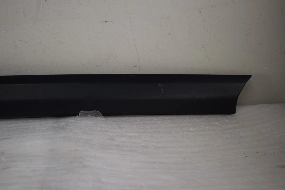 2015 LAND ROVER DISCOVERY L24 EXTERIOR WINDOW TRIM RIGHT SIDE FACTORY OEM - Image 3 of 4