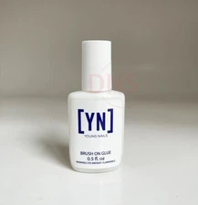 Young Nails - Brush On Nail Glue 0.5 Fl Oz