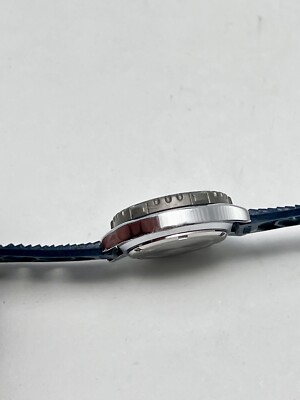 Vintage 1987 LORUS Seiko Sports 100 Women's 32mm Quartz Vintage 1987 LORUS Seiko Sports 100 Women's 32mm Quartz