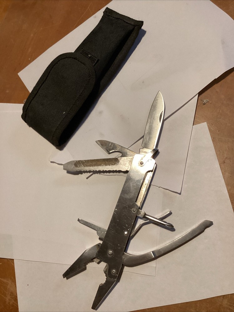 Compact Multi-Tool Kit with Pliers, Cutters, Screwdrivers & More - Pre-Owned