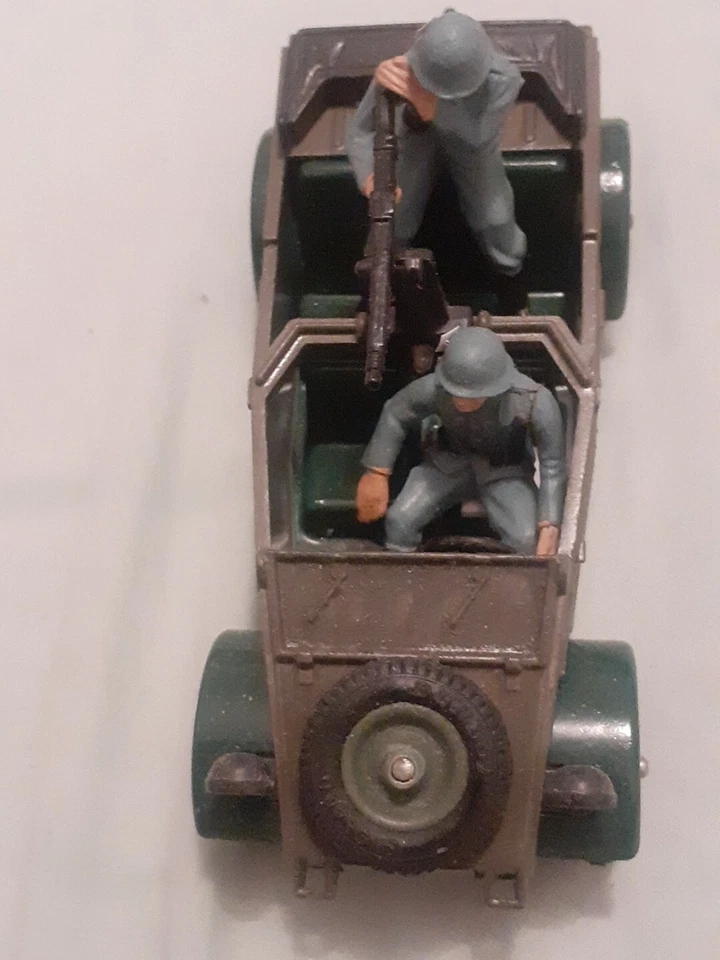 Vintage Diecast Britains Ltd Deetail Kubelwagen German WW2 Soldiers 1/32 Scale - Photo 4/4
